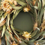 Closeup Dried Flower Wreath Leaves Wrh Nat