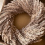 Closeup_dried_pampas_grass_wreath_