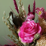 Closeup_pink_rose_dried_flower_bouquet_rb30