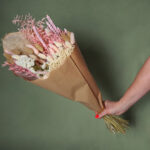 Pink_and_white_dried_flowers_gorgeous_arrangement_fbe40 Bl