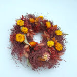 Red_orange_tones_small_dried_flower_wreath_