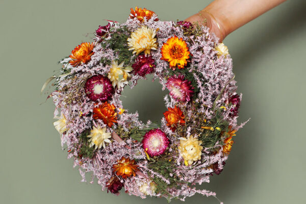 Small_dried_flower_wreath_pink_and_green_floral_wall_hanging_wrh Mul